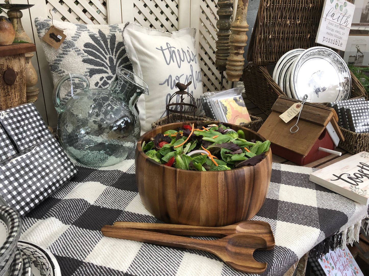 Dragor Large Salad Bowl with Servers